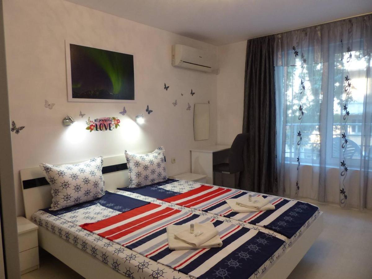 Apartament Holiday 布尔加斯 外观 照片