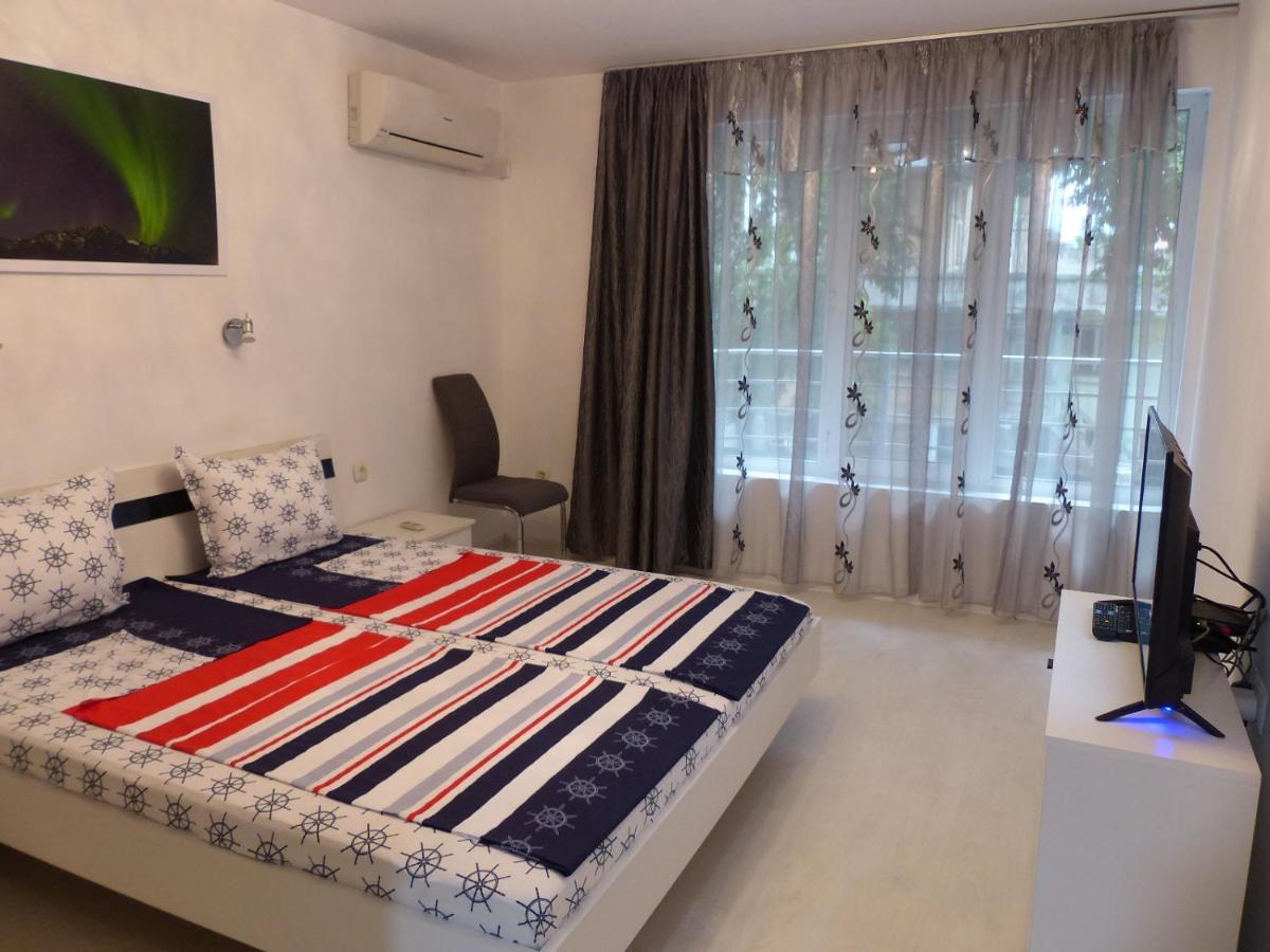 Apartament Holiday 布尔加斯 外观 照片